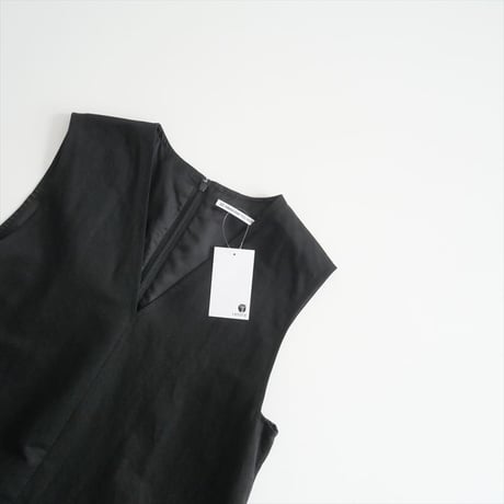 2024 / TENNE HANDCRAFTED MODERN  / NO SLEEVE MERMAID DRESS / 2409-0282