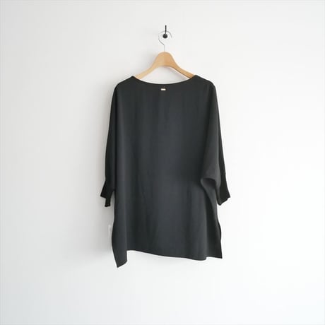 継続販売・人気完売品 / 未使用 / COLLAGE GALLARDAGALANTE ジャージ袖リブTブラウス CLZ1031104A0001 / 2604-1522