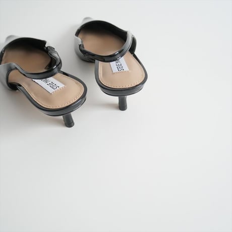 2024SS今季 / STEVE MADDEN / KARI BLACK PATENT / 2403-1109