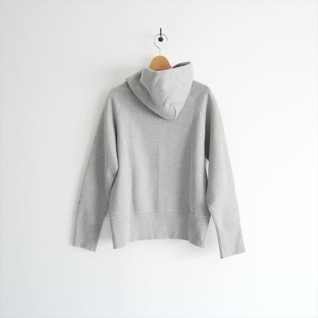 継続販売品・人気完売サイズ / 未使用 / DRESSTERIOR / デキシー吊裏毛パーカ / 085-11303 / 2512-0904