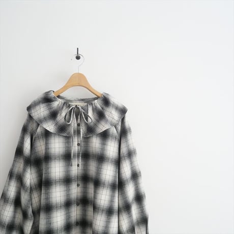 2024AW / 未使用 / IENA / BLACK フリルチェックブラウス / 24051900903040 / 2509-2027