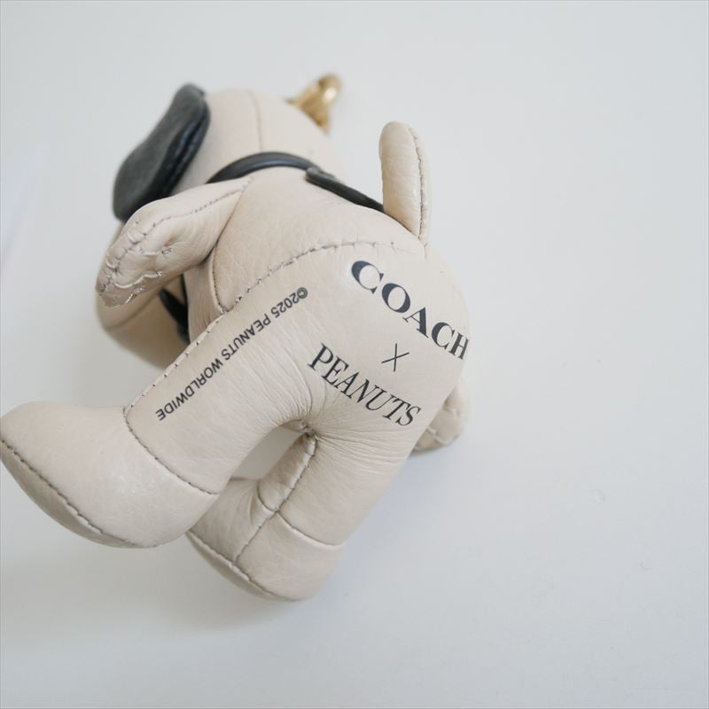 2025・人気完売品 / COACH×PEANUTS レザー スヌーピー バッグチャーム