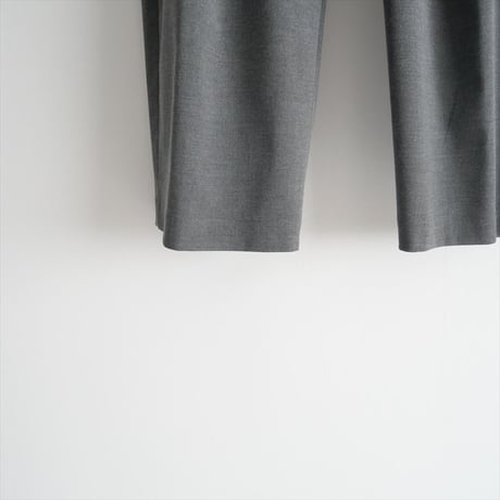 2023SS / journal standard luxe / SUNDAY ハンサム タックパンツ / 23030440036020 / 2405-0053