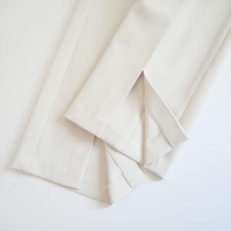 継続販売品 / Whim Gazette / フロントスリットパンツ / WGZ1022102A0009 / 2508-0009