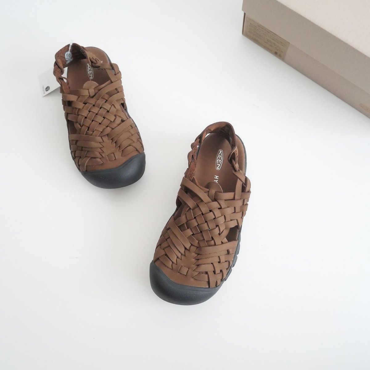 2023SS / HYKE×KEEN / ROSARITA 2 サンダル / 1027331