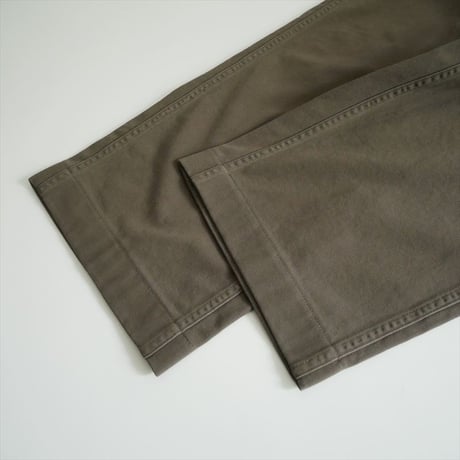 継続販売・人気完売サイズ 未使用 FRAMeWORK OVER SIZED CHINO パンツ 3 25030220600030 2606-0244