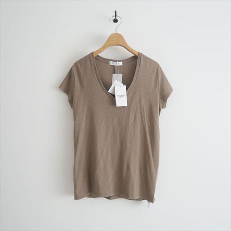 2024SS / 未使用 / DEUXIEME CLASSE別注 / CALUX / Vネック Tシャツ / 24070510003110 / 2408-0778