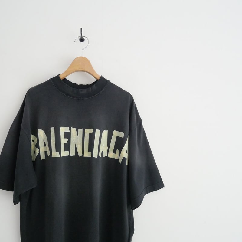 balenciaga tape typeＴシャツ ミディアムフィット-