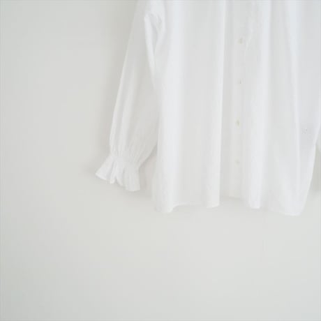2024 / journal standard luxe / オールオーバーレース フリルパフブラウス / 24050440016010 / 2408-0065