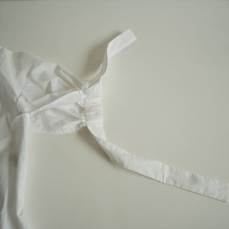 人気完売品 / ENFOLD / GATHER-SLEEVE BLOUSE / 300GS230-2360 / 2508-0646