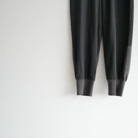 2023AW / PLAIN PEOPLE / ニットコンビジョガーパンツ / A1523FP229 / 2503-0501