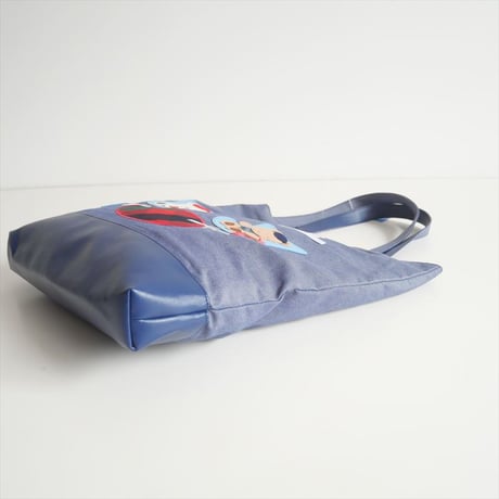 人気完売品 / 未使用 / familiar / 縦型バッグ(マチ付き) / 780932 / 2503-1148