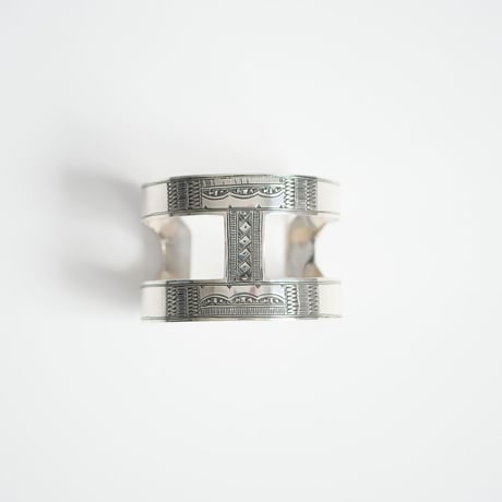 継続販売品 / Adawat'n Tuareg / Botam Toussaght シルバーバングル / 2403-1156