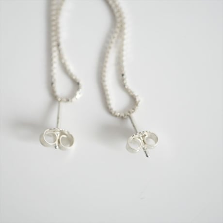 継続販売品 / SASKIA DIEZ / ショートオープンフリンジピアス / 2505-0267