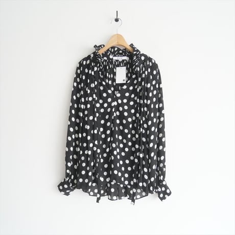 L’UNE / Pleated Frill Blouse Compact Big Dots / 2502-0702