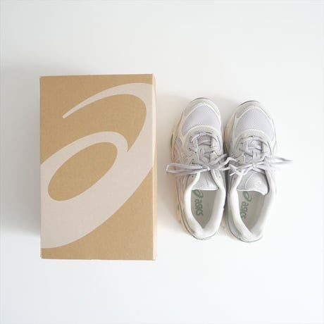 2024SS / emmi別注品 / ASICS / GEL-NYC スニーカー / 1203A383-022 / 2506-0496