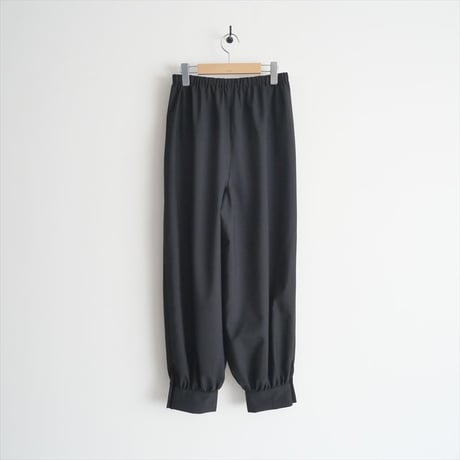 2025SS今季新作・人気完売品 / ENFOLD / CUFF-HEM BALLOON-PANTS / 300IS231-0401 / 2503-0932