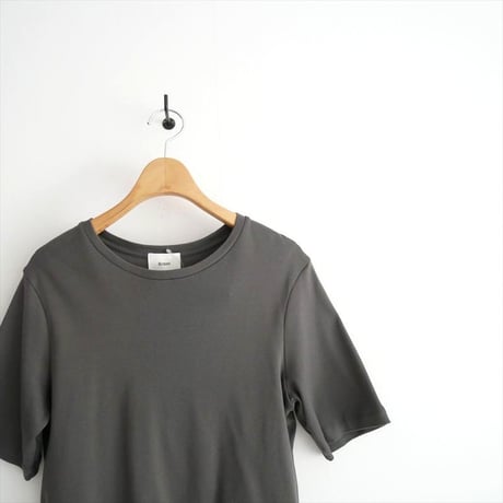 2026SS今季・人気完売品 L'Appartement RICH FEEL T SHIRT 26070560810010 2606-2042