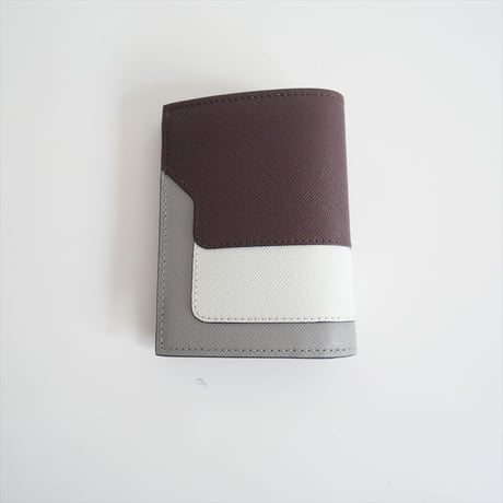 継続販売型 / 未使用 / MARNI / サフィアーノレザー製二つ折りウォレット / PFMOQ14U13 / 2503-1011