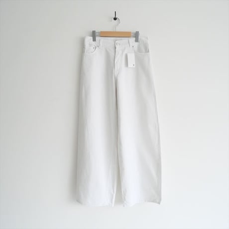2024・人気完売品 / AP STUDIO購入品 / HAIKURE / BETHANY White denim / 24030587002330 / 2503-1009