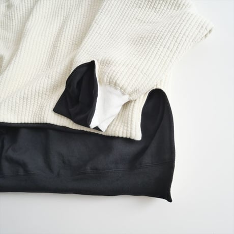 2023AW / M.U / 凸凹 REVERSIBLE SWEAT WT × BK / 2404-0971