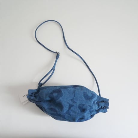 2025AW今季新作 / 未使用 / marimekko / Karla Denim Unikko ショルダーバッグ カルラ / 52254294643 / 2509-0172