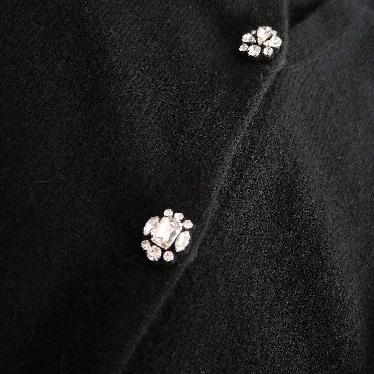 2021AW / Pale Jute / Bijou Bouton Cardigan / 2021AW / Pale Jute / Bijou Bouton Cardigan /