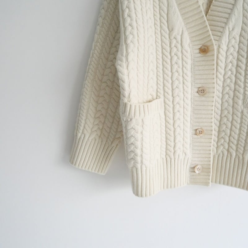 yori ウールケーブルカーディガン【2022AW】