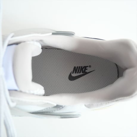 2025SS今季新作 / 未使用 / HERRINGBONE購入品 / NIKE / V2K RUN HJ4497-100 / 25093147011110 / 2503-0238