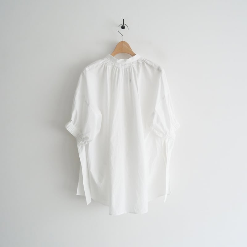 2023 / ENFOLD / GATHER-SLEEVE BLOUSE / 300GS230 2023 / ENFOLD / GATHER-SLEEVE BLOUSE / 300GS230