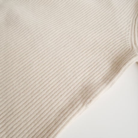 2024AW / DEUXIEME CLASSE / Lia Vネック SweaterとHoodie Scarfのセット / 24080500807030 / 2512-1375