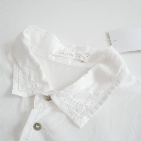 GALERIE VIE ドロンワークシャツ レギュラーカラーシャツ 23014401202 / 2605-0529