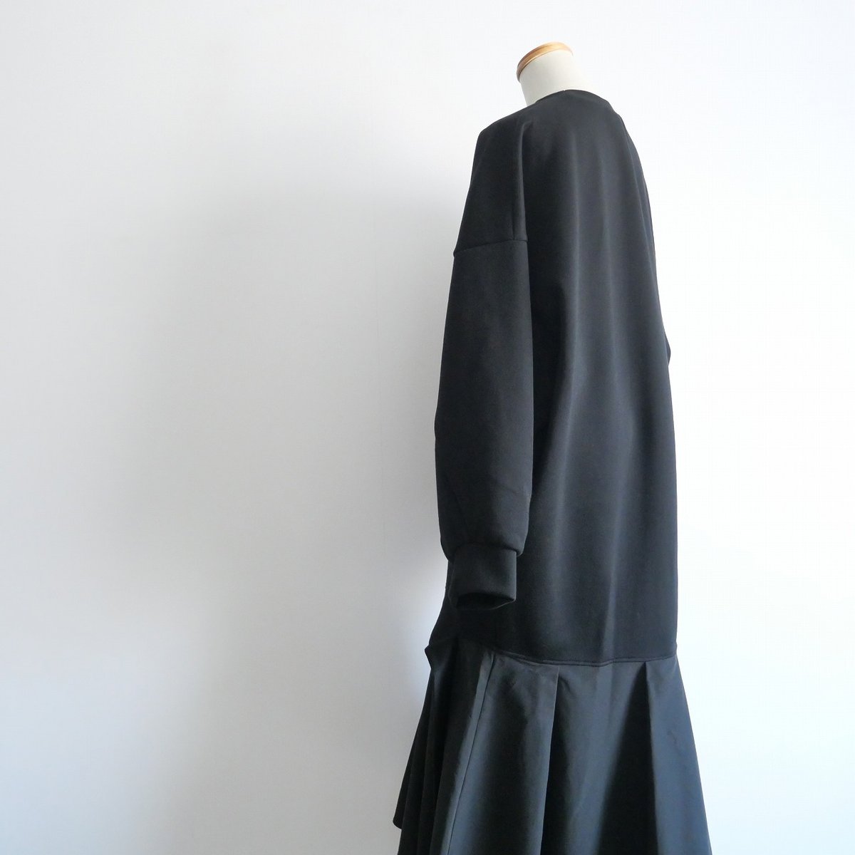 未使新品　今季新製品　ENFÖLD PANEL SKIRT グレー ENFOLD(エンフォルド)｜T/Wトロ Panel SK/スカート