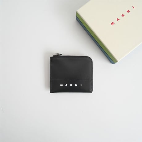 2024AW今季 / 未使用 / MARNI / ブラック ジップアラウンドウォレット / PFMI0075A0 / 2411-1087
