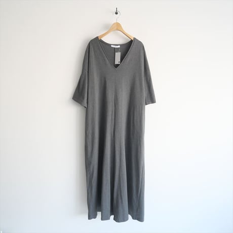 2024 / ETRE TOKYO / Vネックリラクシーオールインワン / 1224432011 / 2501-0796
