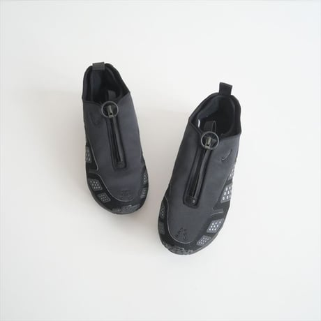 〇継続販売品 / NIKE / WMNS AIR MAX SNDR  / FZ2068-001 / 2510-0999