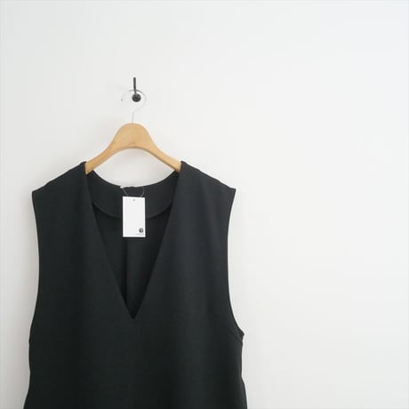 継続販売品 / rrrrrrrrr / オールシーズンストレッチVネックワンピース / ROP250302 / 2510-0271