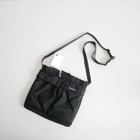継続販売品・人気完売色 / SEA SEAVALLEY MINI HELMET BAG 119906449 / 2604-1151