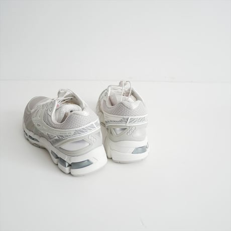 韓国のブランドUNAFFECTEDコラボ / asics GEL-KAYANO 20 1203A529 / 2605-0811