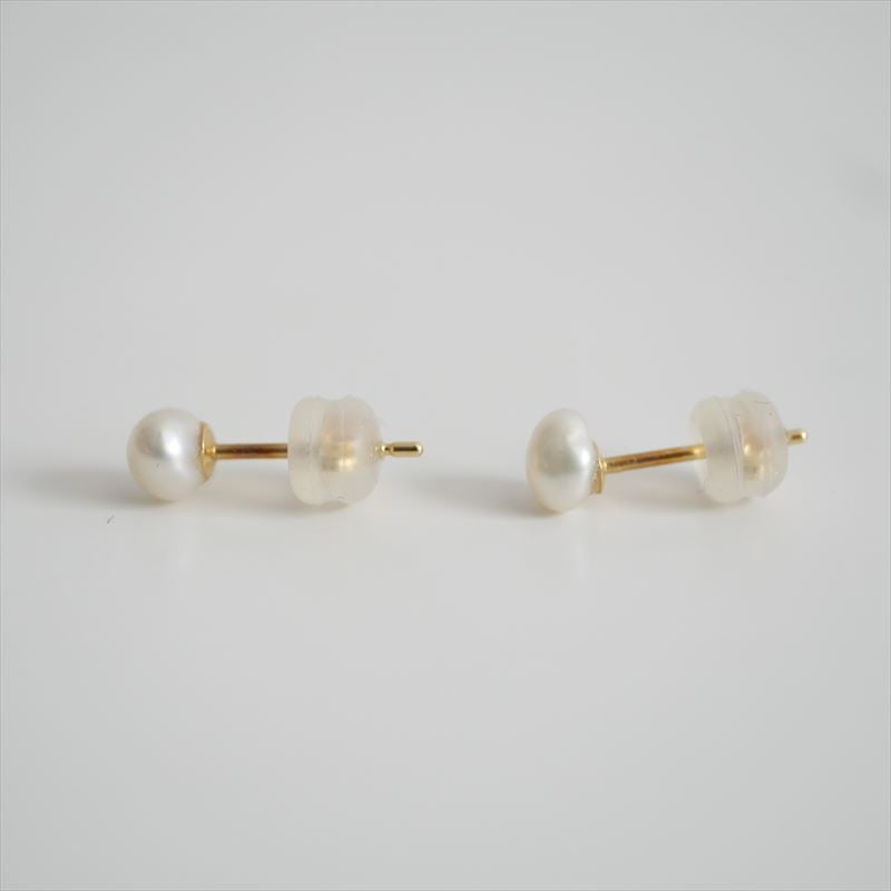 JINBO PEARLS / 神保真珠商店 / びわ湖有核真珠ピアス / 2507