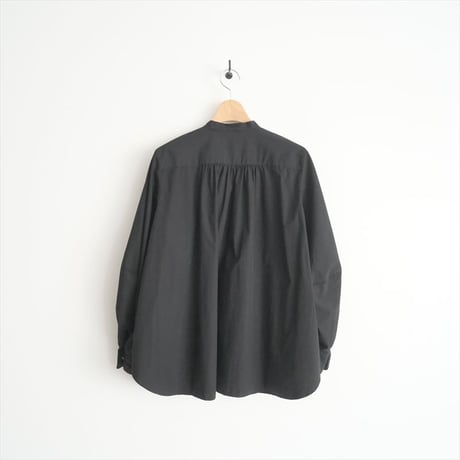 2023AW / TOMORROWLAND collection / ブラックコンビネーション ボウタイブラウス / 14013401302 / 2411-1181