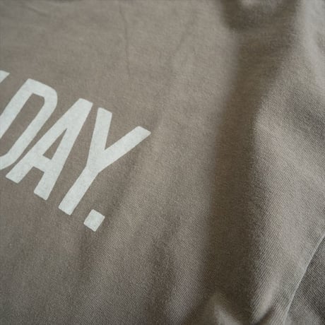 人気完売品 / MUSE de Deuxieme Classe別注 / REMI RELIEF / A NEW DAY T-SH / 24070521003630 / 2509-0516