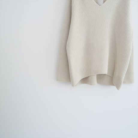 〇2024AW / 未使用 / DEUXIEME CLASSE / Lia Vネック Sweater / 24080500807030 / 2503-0049