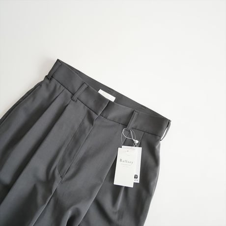 継続販売品・人気完売サイズ / 未使用 / Ballsey / TOMORROWLAND / ポリエステルツイル 2タックスラックスパンツ / 11044204502 / 2510-0730