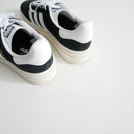 継続販売品 adidas GAZELLE BOLD HQ6912 2605-2212