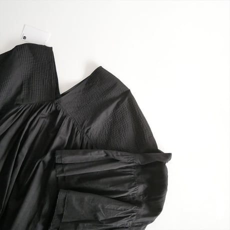 2025 / 未使用 / AP STUDIO / Dramatic Blouse / 25051586806030 / 2602-0746