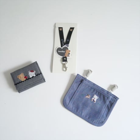 未使用 / familiar / ミニ財布・ネックストラップ・付けポケット3点セット / 2506-0415