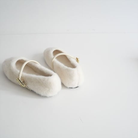2024AW今季・人気完売品 / 未使用 / U by SPICK&SPAN購入品 / MOHI / FAKE FUR STRAP FLAT シューズ / 2410-0980