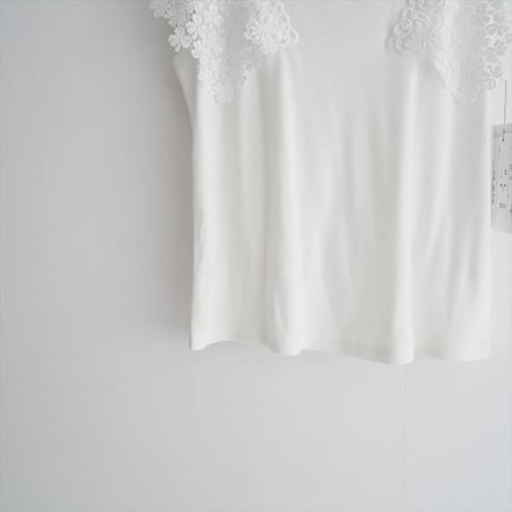 継続販売品 / 未使用 / REI THE LACES CHAMBER / Cベルギーリネン lacyTシャツ / 9067 / 2506-0935