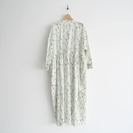 2022AW / journal standard luxe / フラワーローン ギャザーワンピース / 22040440031040 / 2410-2068